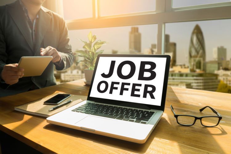 4 Ways to Evaluate A Job Offer