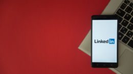 Your Resume vs. Your LinkedIn Profile: What’s the Difference?