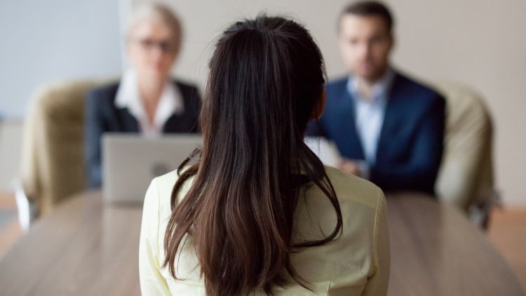 7 Things Successful People Never Reveal About Themselves During Interviews